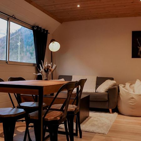 Ambiance Montagne, A Deux Pas De La Gare Apartment Cluses Bagian luar foto