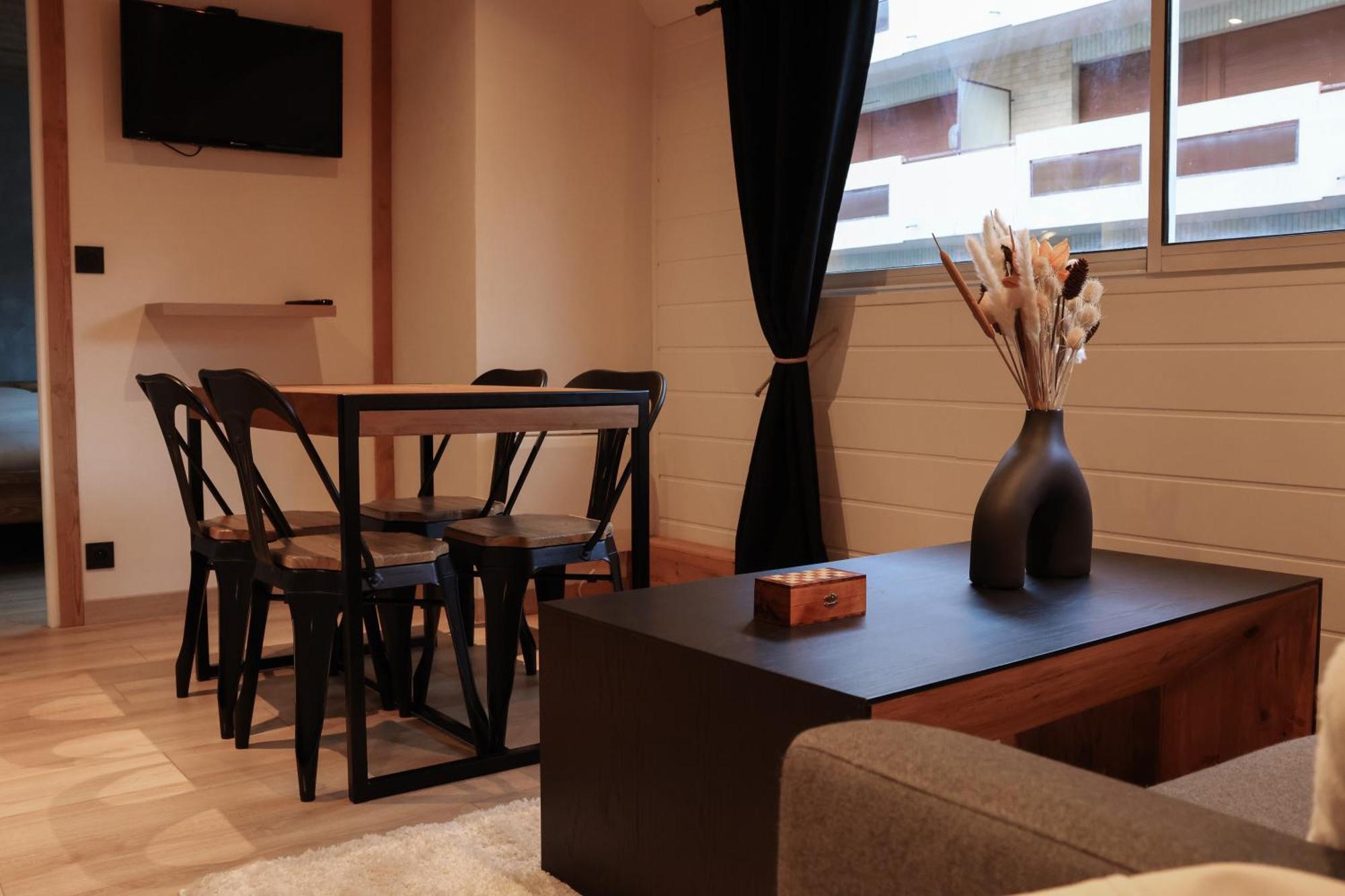 Ambiance Montagne, A Deux Pas De La Gare Apartment Cluses Bagian luar foto